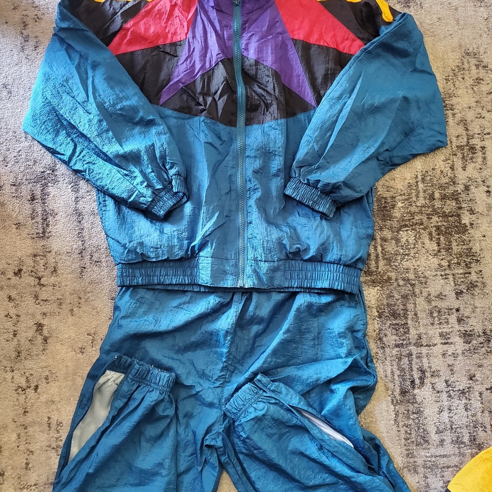 Active Sport Tracksuit - Picture 2 of 4